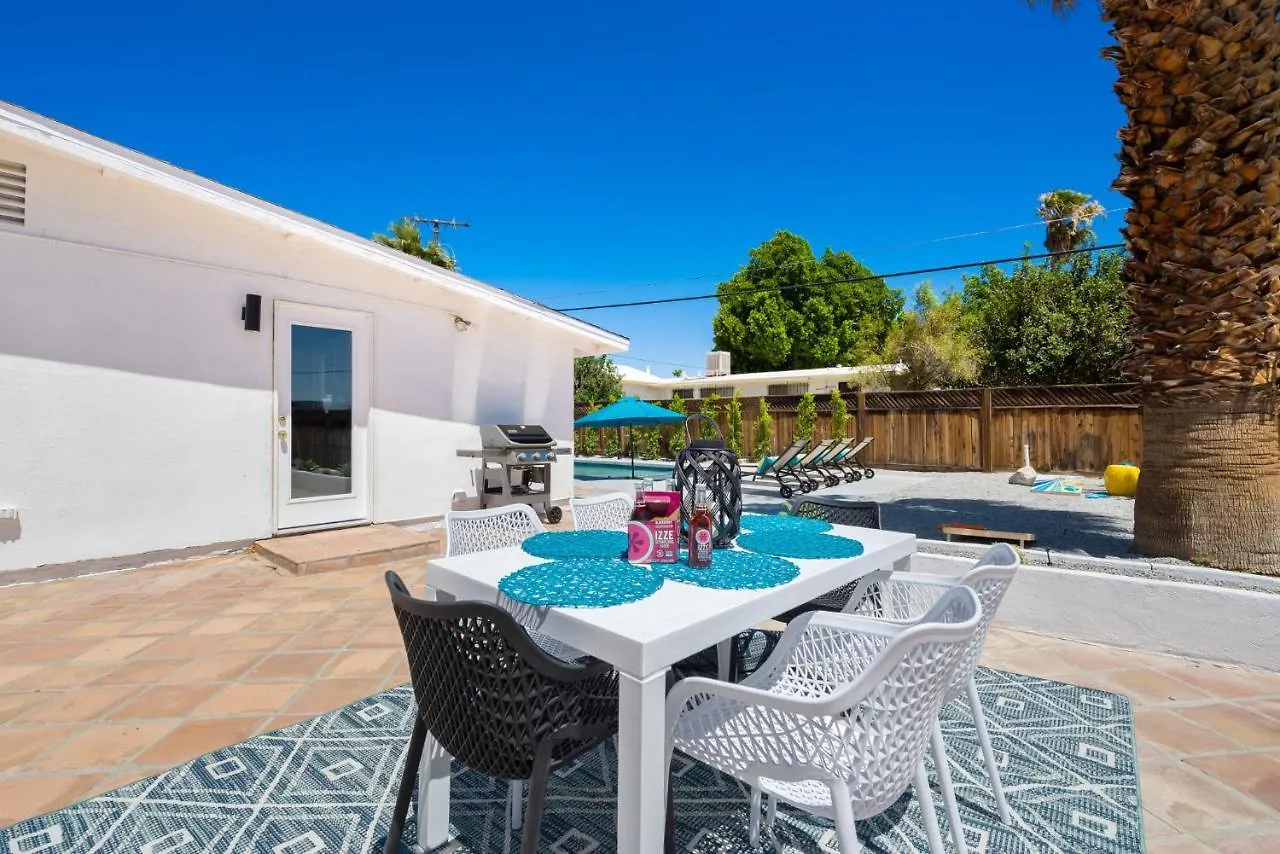 Chic Mt View Home- 4Min To Downtown- Fully Loaded Palm Springs